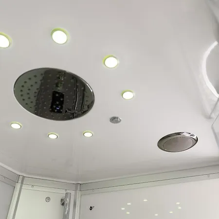 Lägenhet Victoria Spa, Au Coeur Du Centre-ville Hammam -wifi -grand Lit Double Queen Size 160x200cm *