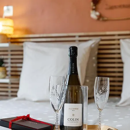 Lägenhet Victoria Spa, Au Coeur Du Centre-ville Hammam -wifi -grand Lit Double Queen Size 160x200cm