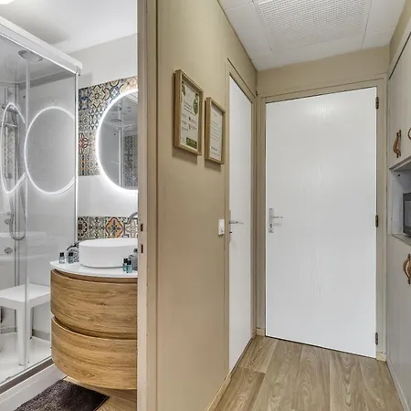 Apartment Victoria Spa, Au Coeur Du Centre-ville Hammam -wifi -grand Lit Double Queen Size 160x200cm Aix-les-Bains