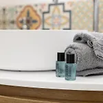 Victoria Spa, Au Coeur Du Centre-ville Hammam -wifi -grand Lit Double Queen Size 160x200cm *
