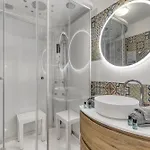 Victoria Spa, Au Coeur Du Centre-ville Hammam -wifi -grand Lit Double Queen Size 160x200cm 艾克斯莱班