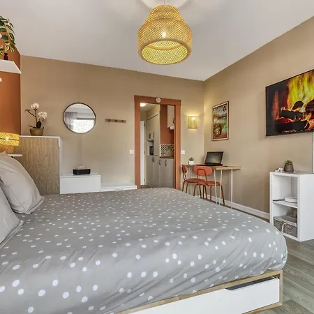 Apartman Victoria Spa, Au Coeur Du Centre-ville Hammam -wifi -grand Lit Double Queen Size 160x200cm Aix-les-Bains
