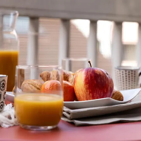 Appartement Victoria Spa, Au Coeur Du Centre-ville Hammam -wifi -grand Lit Double Queen Size 160x200cm *