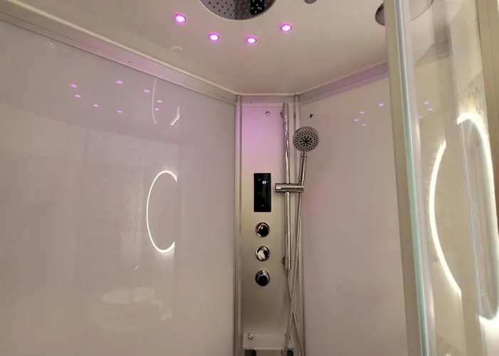 Victoria Spa, Au Coeur Du Centre-ville Hammam -wifi -grand Lit Double Queen Size 160x200cm