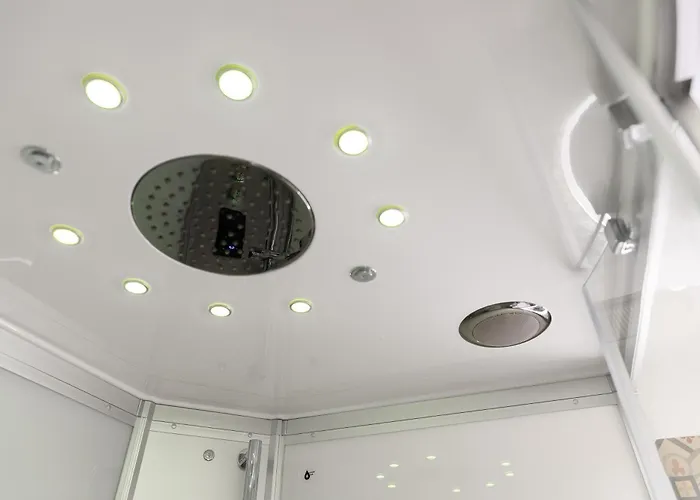 Apartamento Victoria Spa, Au Coeur Du Centre-ville Hammam -wifi -grand Lit Double Queen Size 160x200cm *