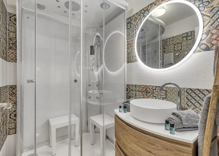 Victoria Spa, Au Coeur Du Centre-ville Hammam -wifi -grand Lit Double Queen Size 160x200cm Aix-les-Bains